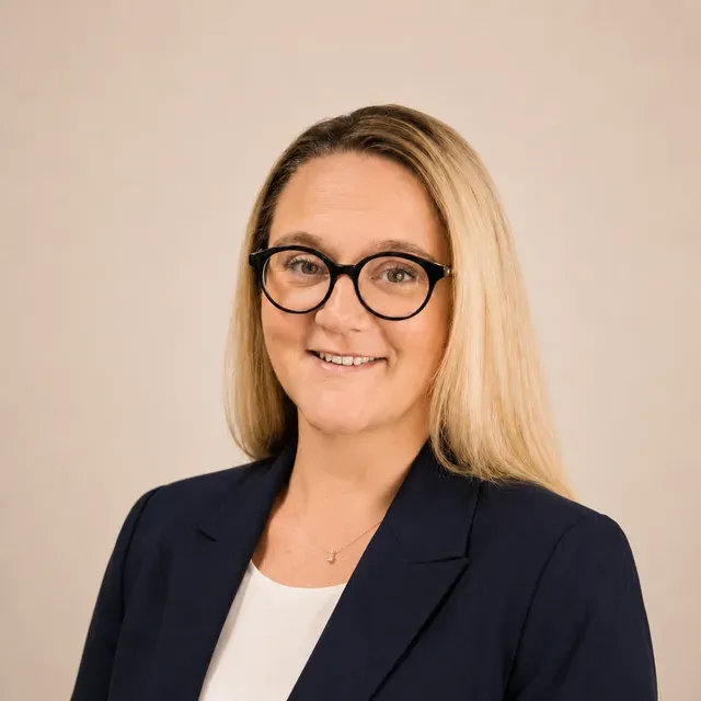Kelly Davison, VIVA tutor